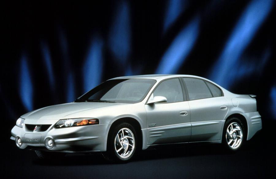  Pontiac Bonneville 2000 года  (фото 11 из 21)